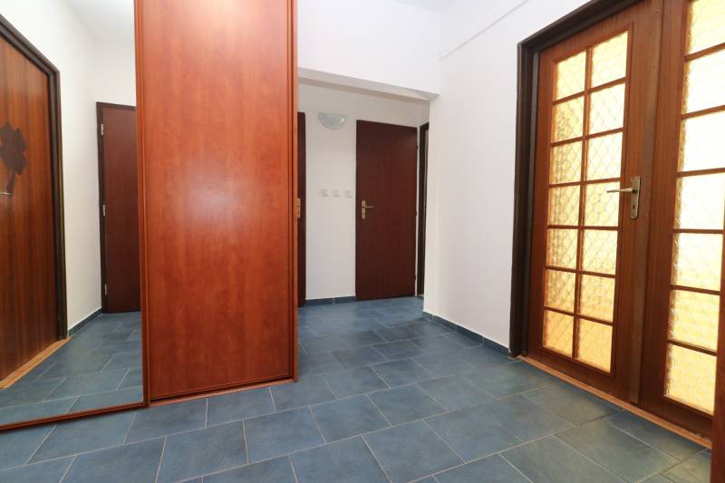 Rent Two bedroom apartment, Two bedroom apartment, Pifflova, Bratislav