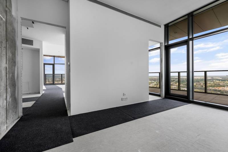 THE HOME︱EUROVEA TOWER - 2 bedroom Penthouse on highest floor