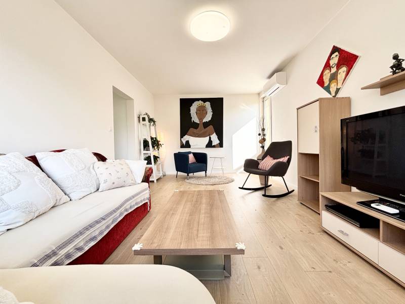 THE HOME I FOR SALE - Spacious and bright apartment in Líščie údolie