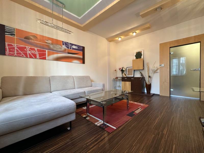 FOR RENT - 1-bedroom apartment, Cukrová street, near Medical Garden