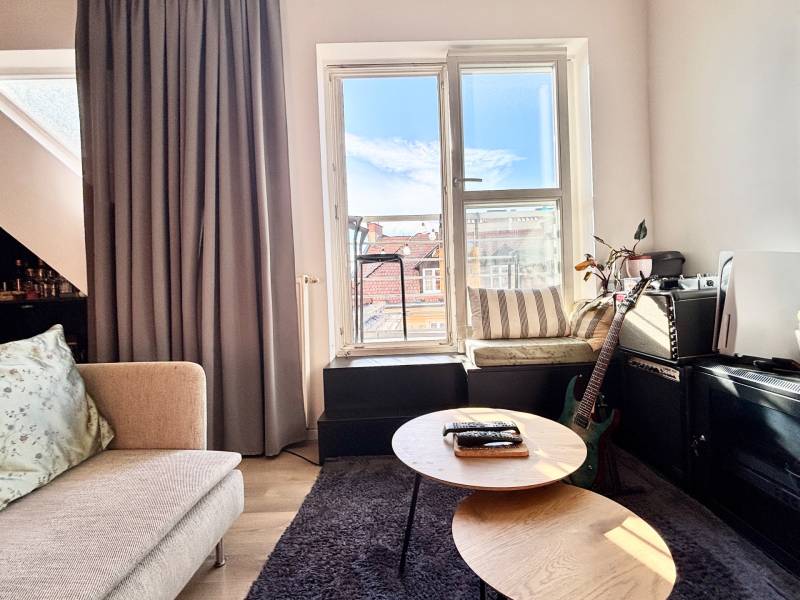 THE HOME I FOR RENT Stylish 1 bedroom apartment on Grösslingova street