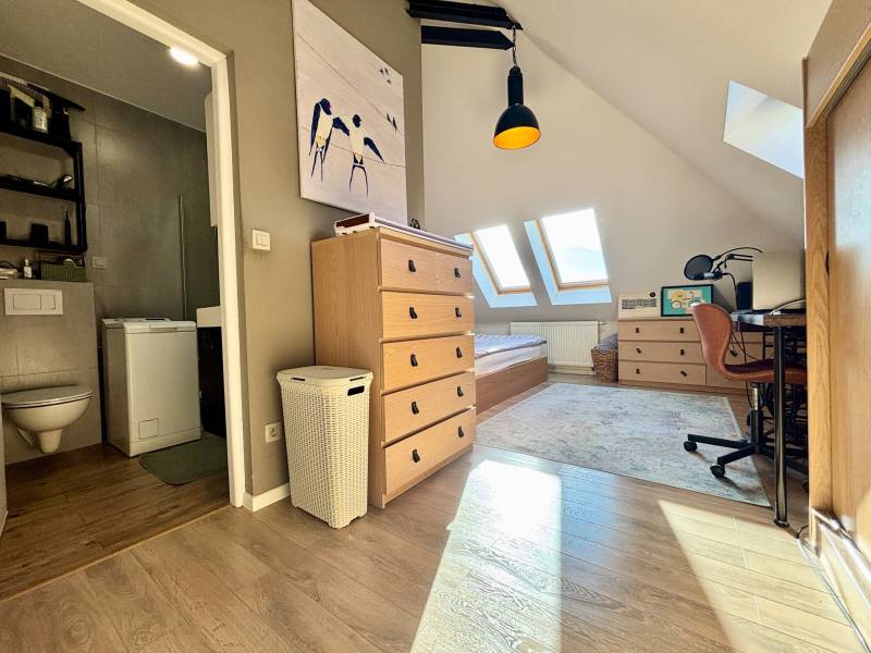 THE HOME I FOR RENT Stylish 1 bedroom apartment on Grösslingova street