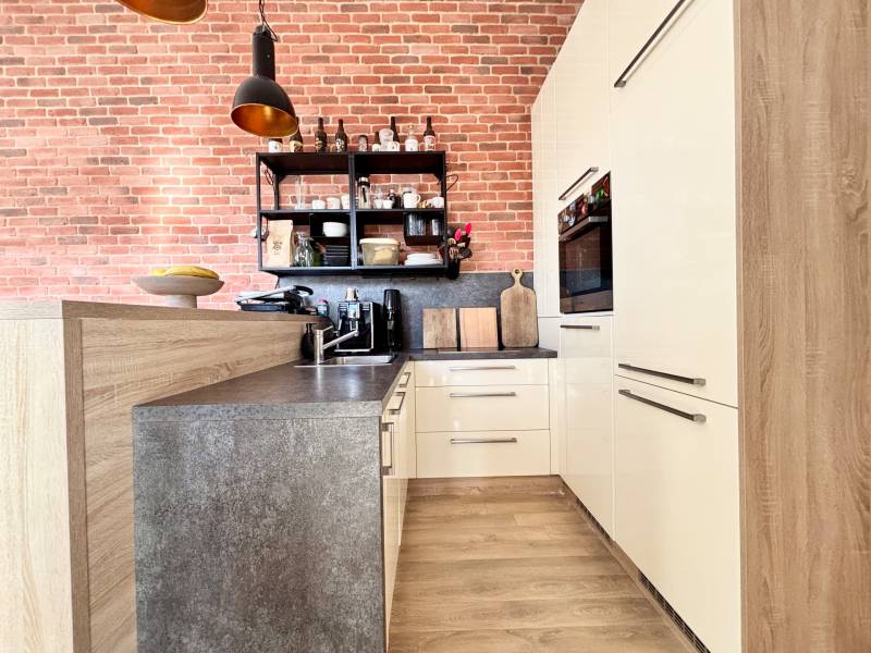 THE HOME I FOR RENT Stylish 1 bedroom apartment on Grösslingova street