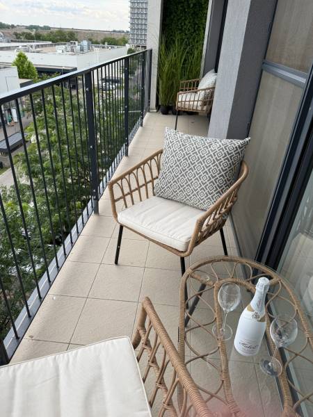 SLNEČNICE︱Modern 1BED Apt. with a Balcony and Excellent Amenities