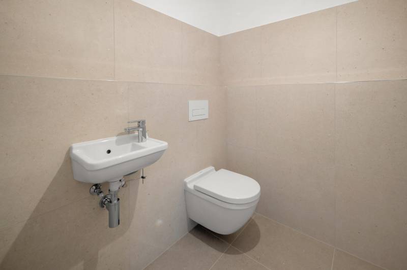 FOR SALE - METROPOLIS New 1 bedroom apartment, Bottova