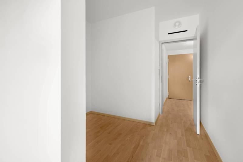 FOR SALE - METROPOLIS New 1 bedroom apartment, Bottova