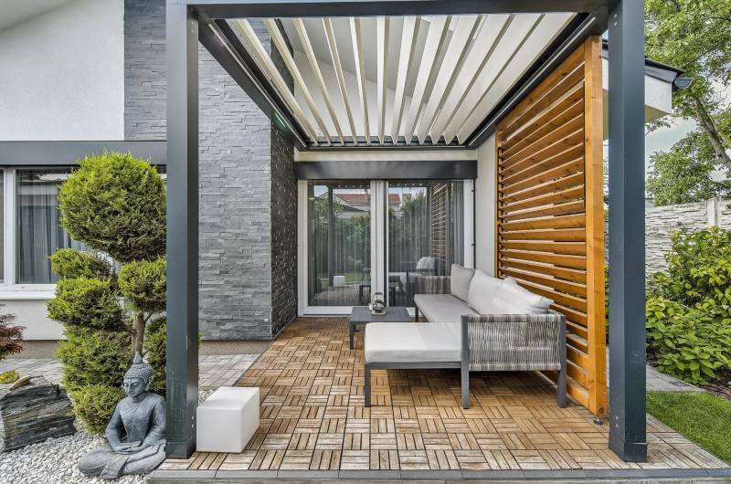 THE HOME | FOR SALE – 3-bedroom family house with garden house