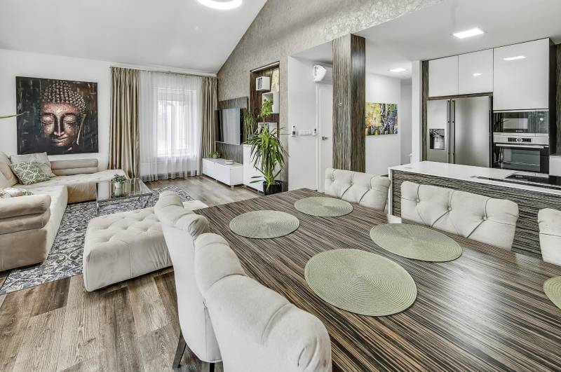 THE HOME | FOR SALE – 3-bedroom family house with garden house