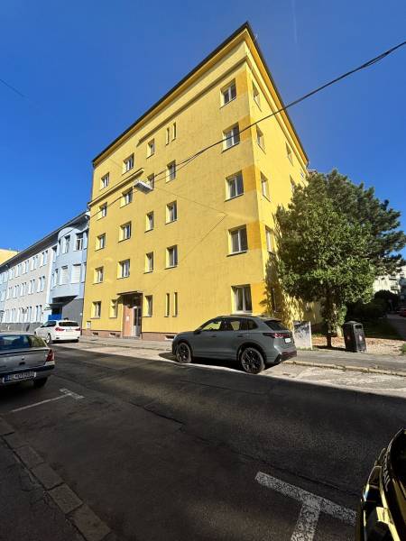 FOR RENT - Modern 1 bedroom apartment in the city center, Cukrová 