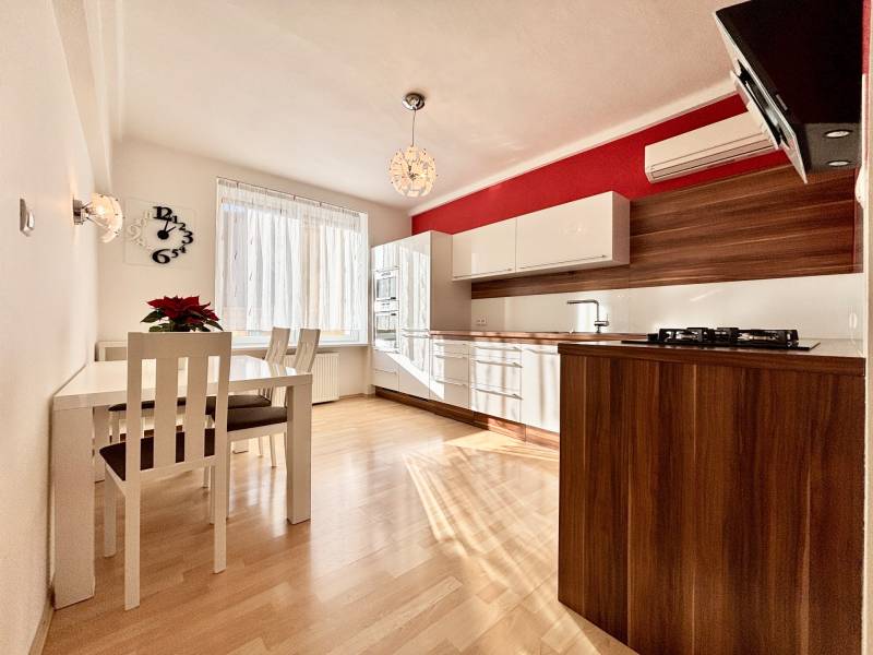 THE HOME I FOR SALE - Charming 1 bedroom apartment, Dulovo square
