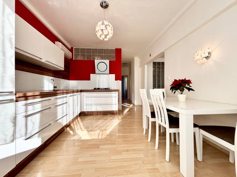 THE HOME I FOR SALE - Charming 1 bedroom apartment, Dulovo square