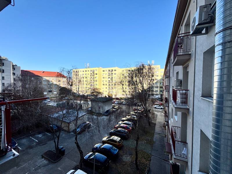 THE HOME I FOR SALE - Charming 1 bedroom apartment, Dulovo square