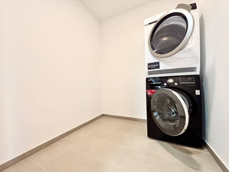 THE HOME︱FOR RENT SKY PARK  2 bed. apt. with the old town view