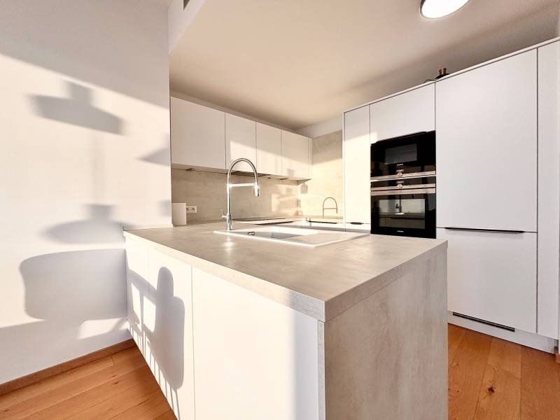 THE HOME︱FOR RENT SKY PARK  2 bed. apt. with the old town view