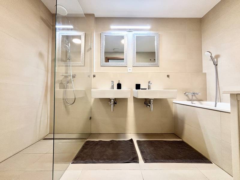 THE HOME︱FOR RENT SKY PARK  2 bed. apt. with the old town view