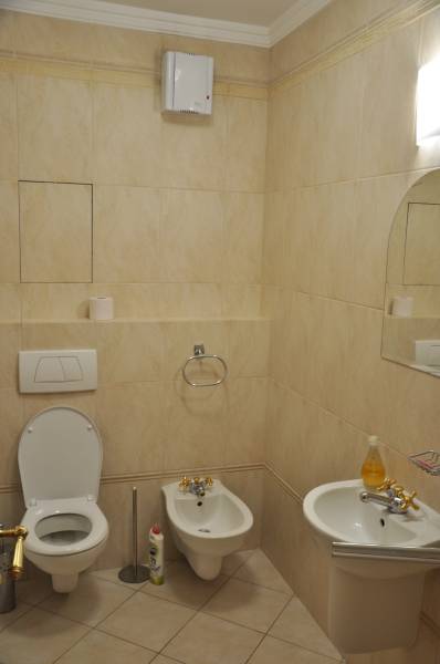 THE HOME I FOR RENT - Spacious 3 bedroom apartment at Zámocká street