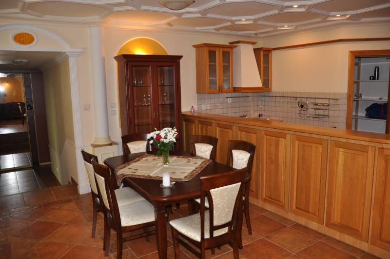 THE HOME I FOR RENT - Spacious 3 bedroom apartment at Zámocká street