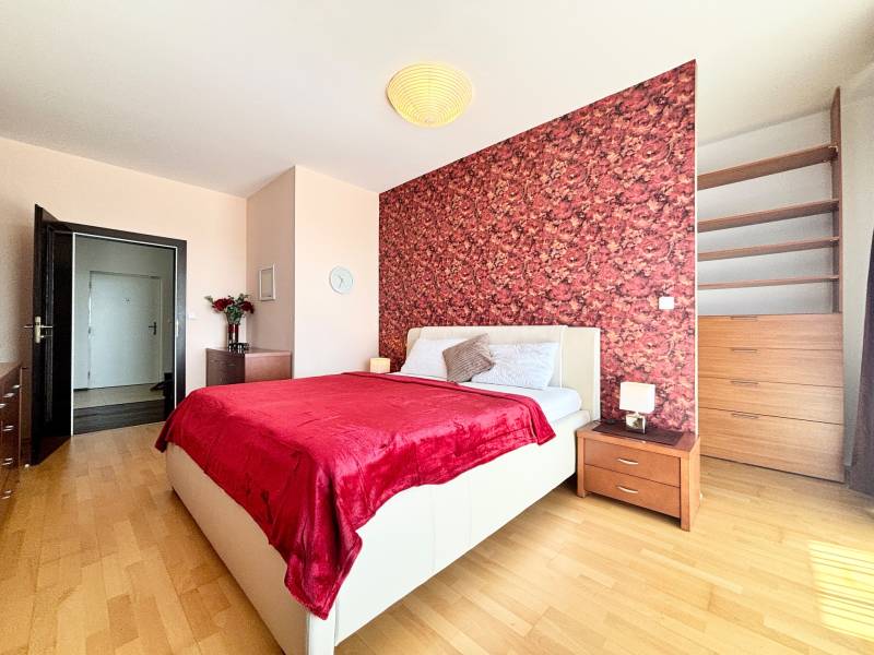 THE HOME I FOR RENT Spacious 2 bed. apartment with terrace at Kramáre