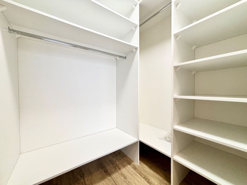 THE HOME I FOR RENT ZWIRN New high standard 2 bedroom apartment 