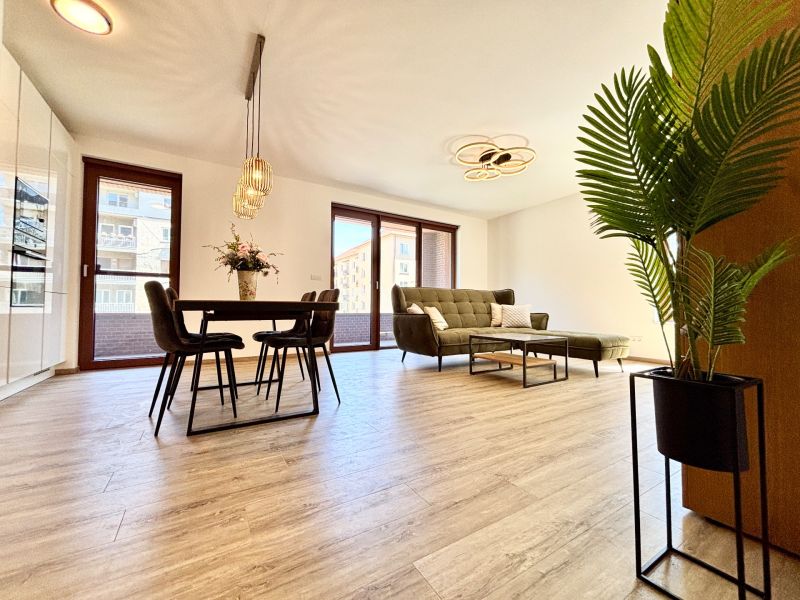 THE HOME I FOR RENT ZWIRN New high standard 2 bedroom apartment 