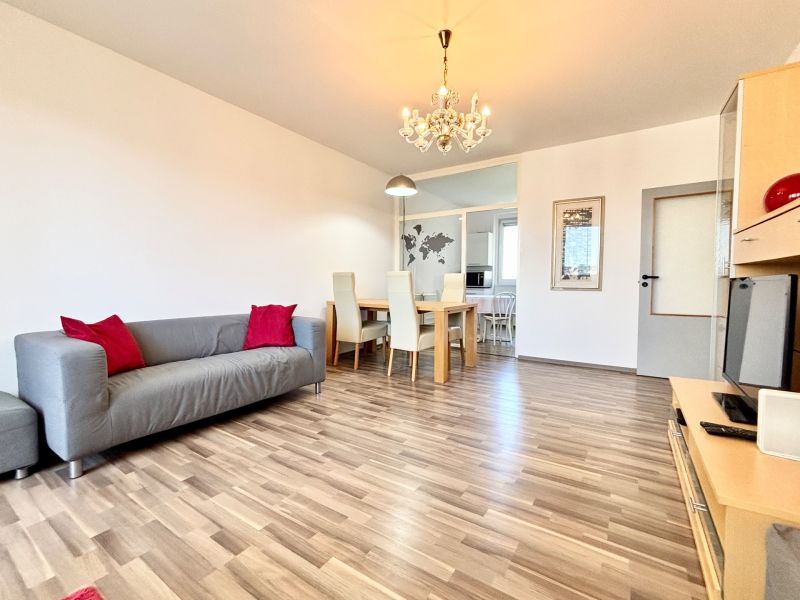 THE HOME I SALE Spacious 3 bedroom apartment at Bajzova