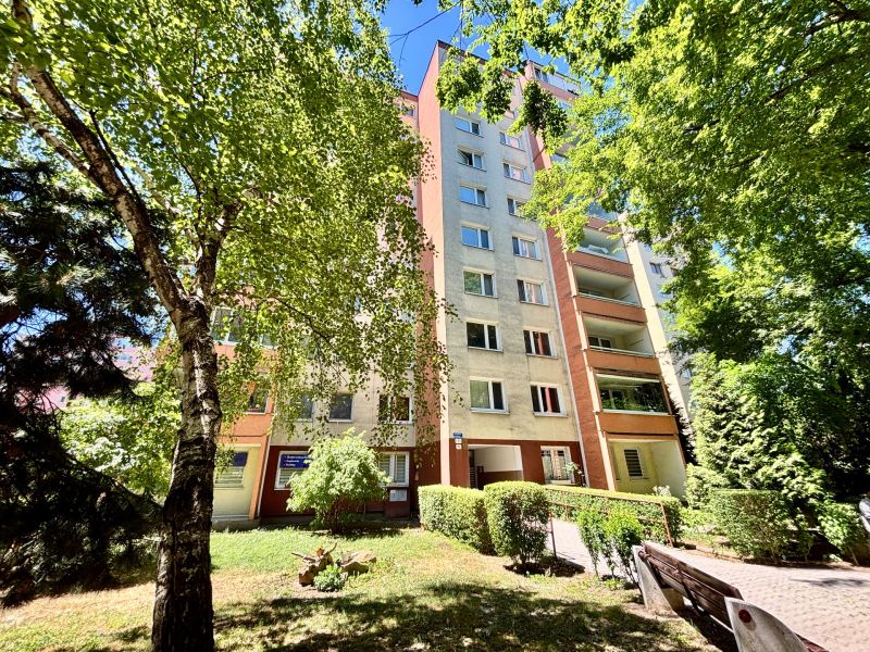 THE HOME I SALE Spacious 3 bedroom apartment at Bajzova