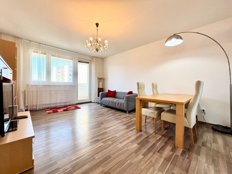 THE HOME I SALE Spacious 3 bedroom apartment at Bajzova