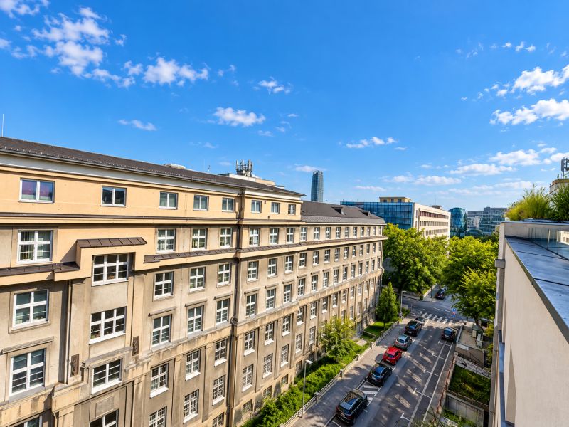 THE HOME I FOR RENT - Luxurious 2 bed. apt. with terrace, Bezručova