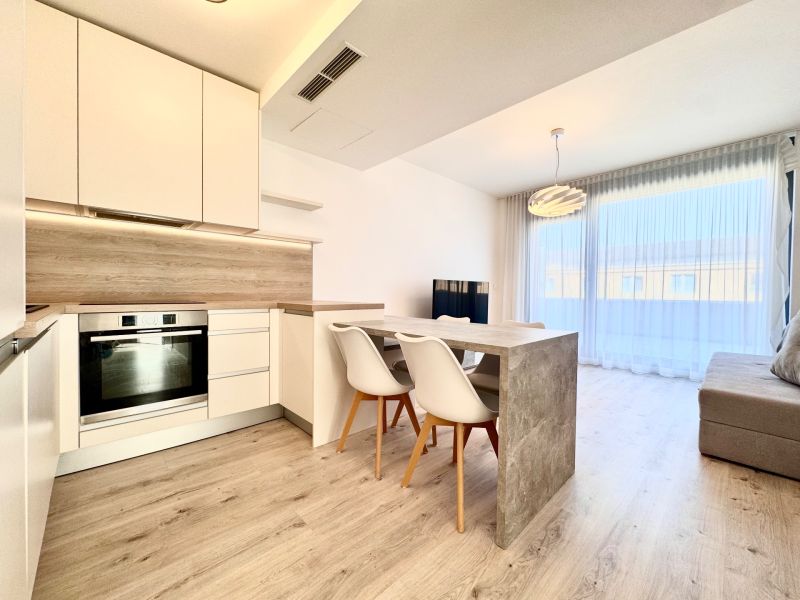 THE HOME I FOR RENT - Luxurious 2 bed. apt. with terrace, Bezručova