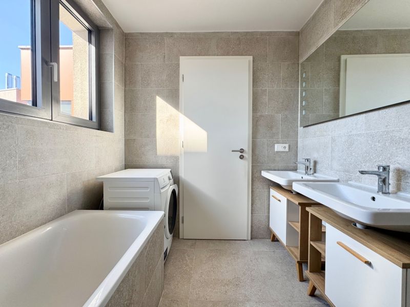 THE HOME I FOR RENT - Luxurious 2 bed. apt. with terrace, Bezručova